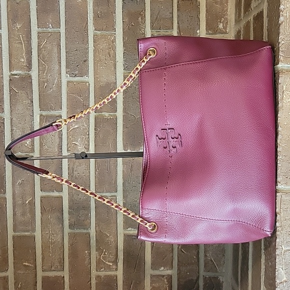 TORY BURCH Imperial Garnet McGraw Chain Slouchy Shoulder Tote - Picture 1 of 13